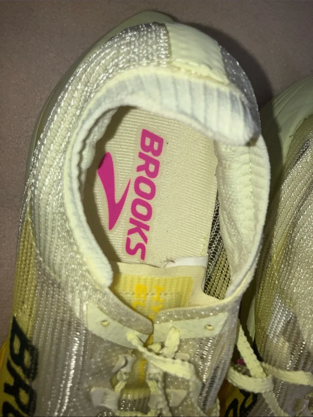 Brooks hyperion elite